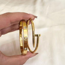 Load image into Gallery viewer, Celebrity Duo Combo (Set of 2) Bangle Size 2.2-2.6