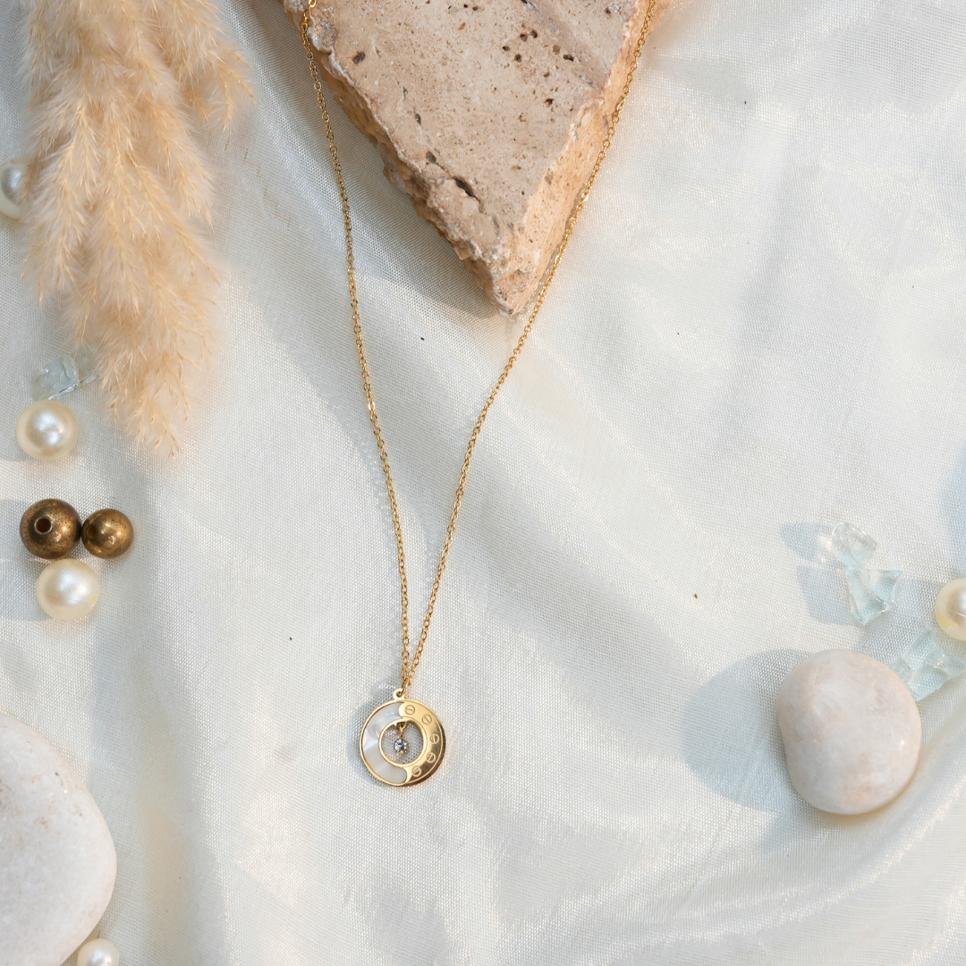Chic Round Charm Necklace