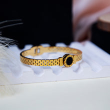 Load image into Gallery viewer, Roman Numeral Black Shell Love Gold Bracelet