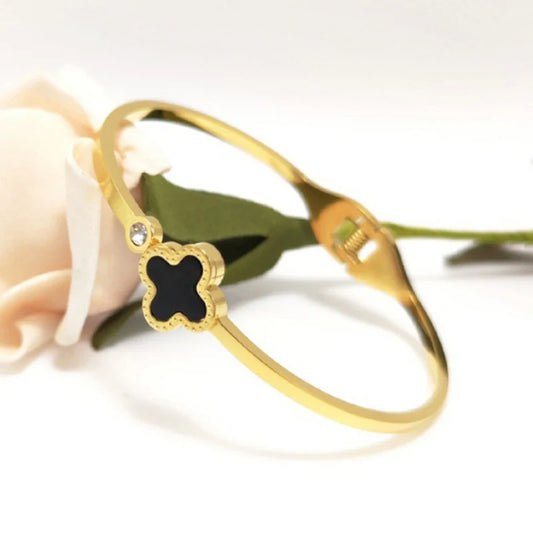 Golden Clover Bangle Bracelet (Anti-Tarnish)