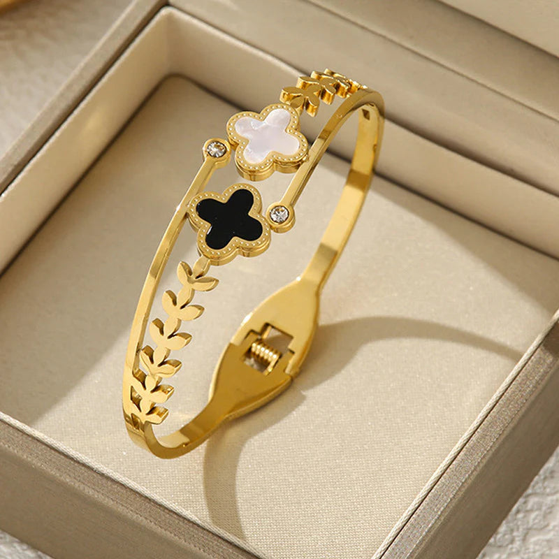 Mother of Pearl Clover Bracelet (Anti-Tarnish)