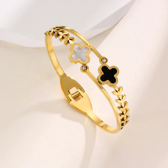 Mother of Pearl Clover Bracelet (Anti-Tarnish)