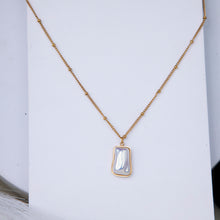 Load image into Gallery viewer, White Natural Pearl Stone Necklace